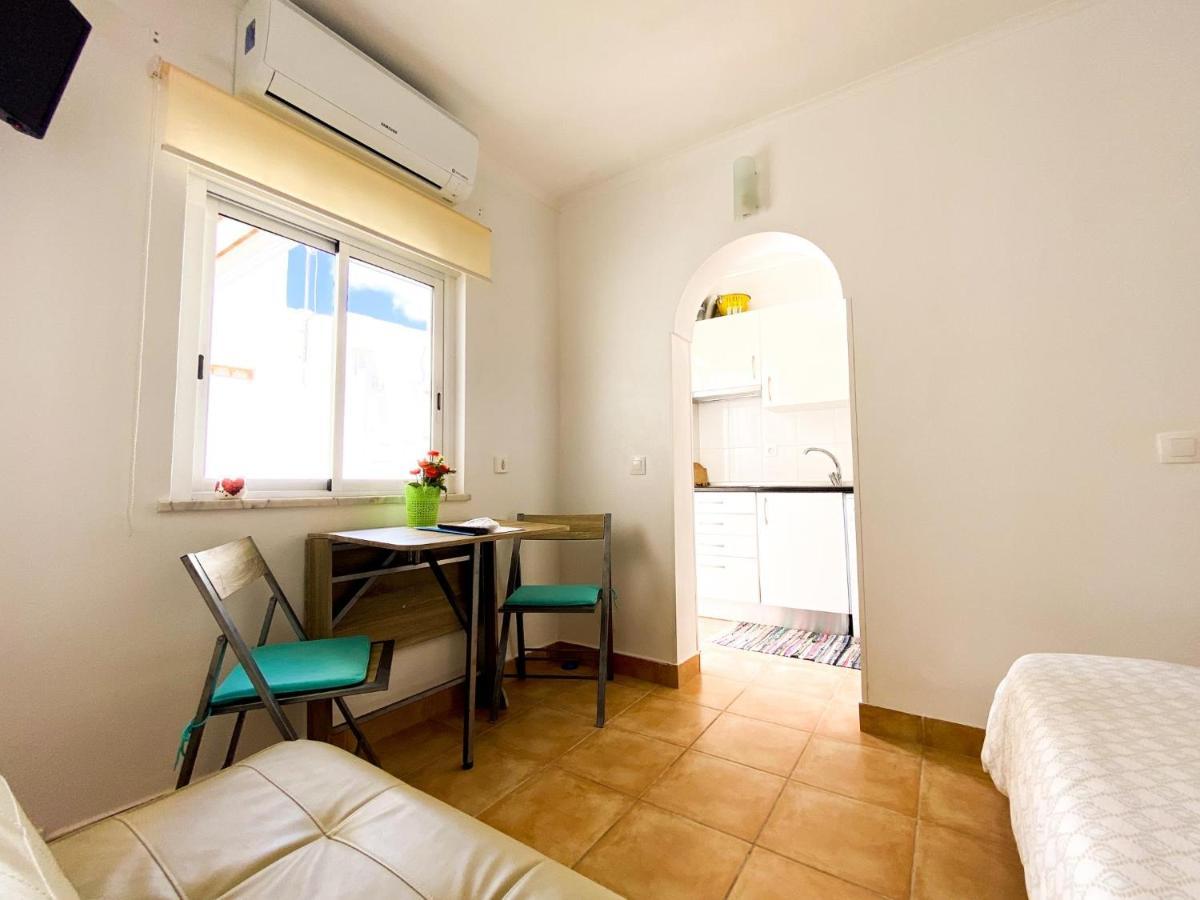 Cozy Studio In #1875 Apartment *